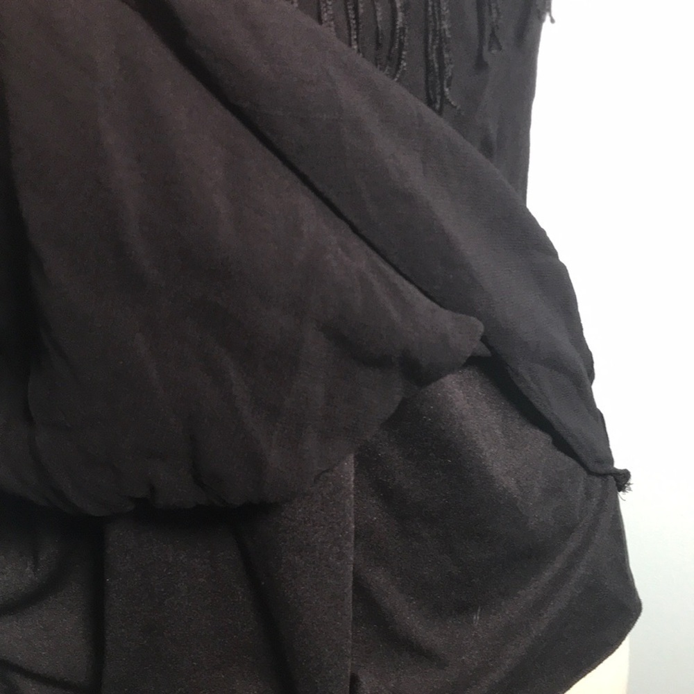 Lola P black v neck tassel shirt sleeve blouse size XL - Picture 4 of 5